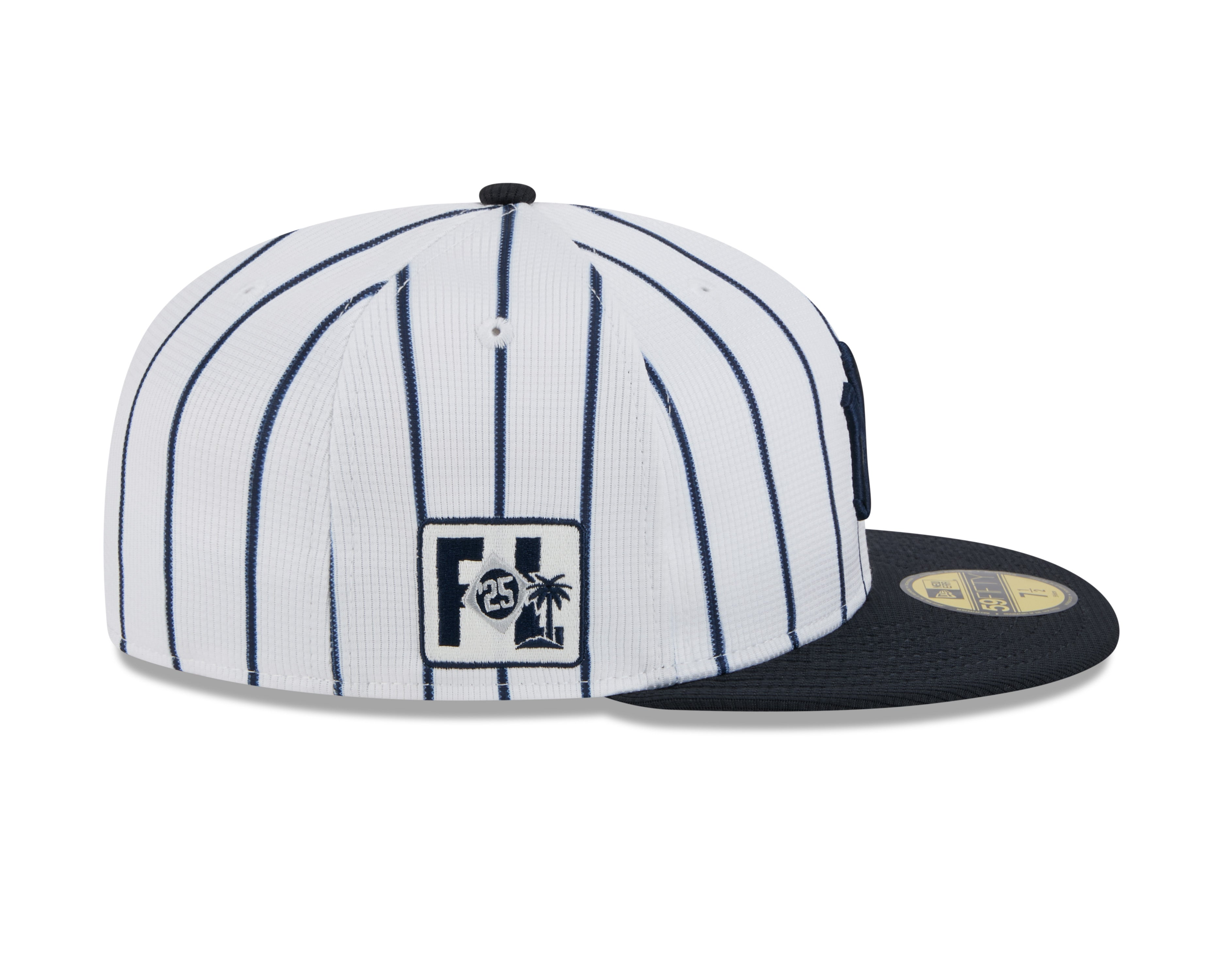 Casquette ajustée à rayures fines MLB New Era 59Fifty 2025 pour homme des Yankees de New York, blanche/bleu marine