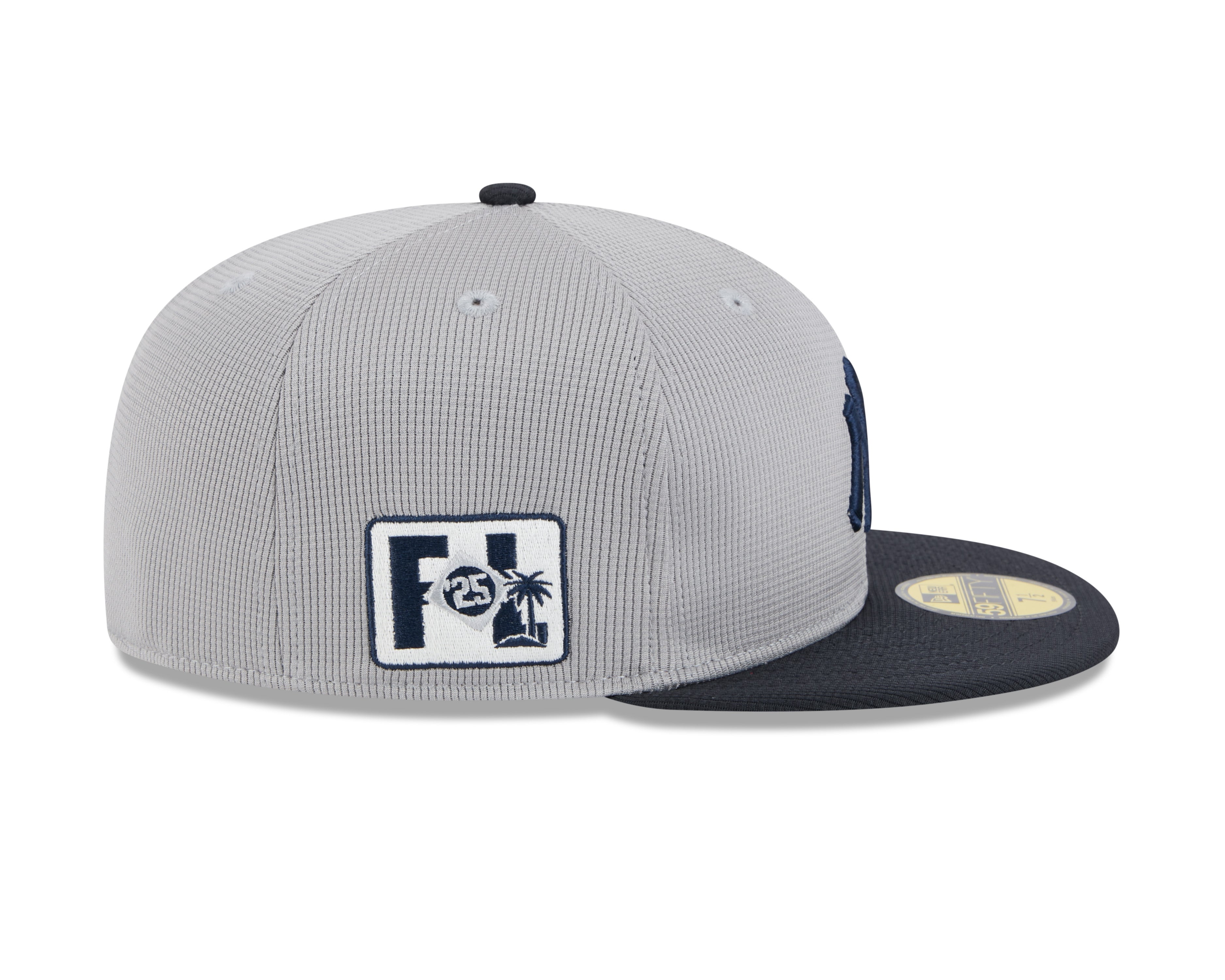 Casquette ajustée d'entraînement de printemps 2025 MLB New Era pour homme New York Yankees 59Fifty gris/bleu marine