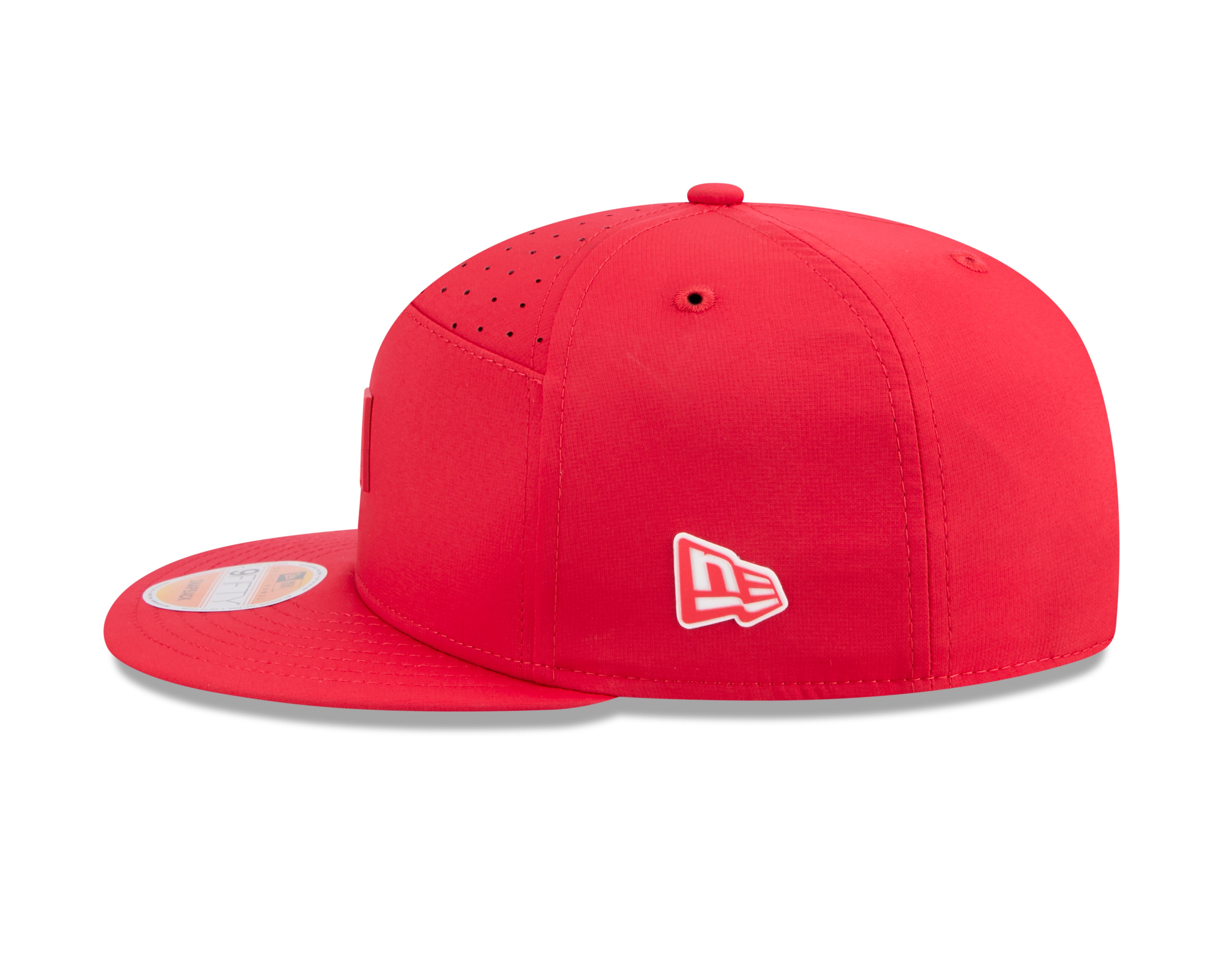 Casquette snapback rouge New Era 9Fifty 2025 Sideline Hot Weather pour homme des Chiefs de Kansas City, avec panneau fendu