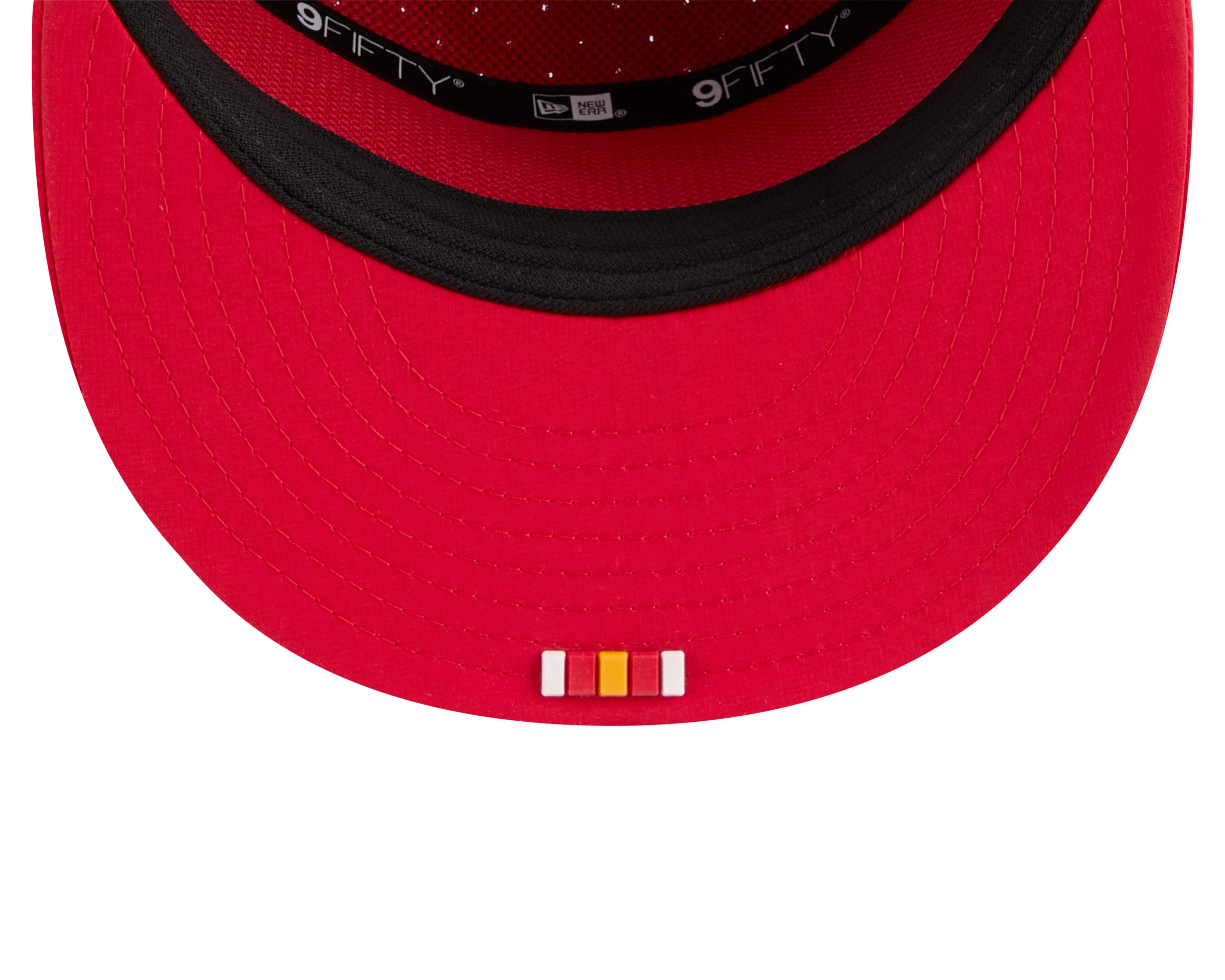 Casquette snapback rouge New Era 9Fifty 2025 Sideline Hot Weather pour homme des Chiefs de Kansas City, avec panneau fendu