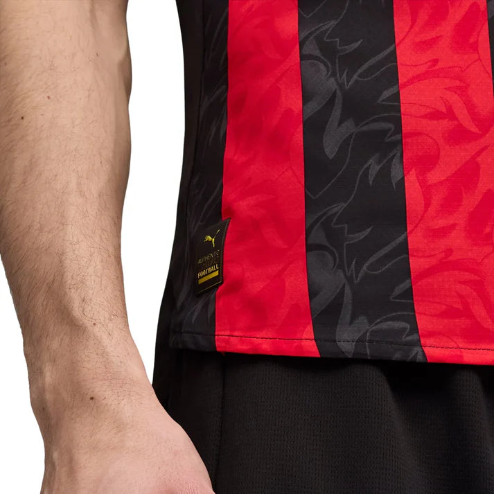 Maillot domicile authentique AC Milan Serie A Puma pour homme, rouge et noir, saison 2025/26