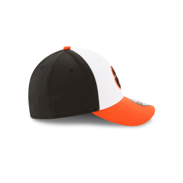 Baltimore Orioles MLB New Era Casquette extensible classique 39Thirty Team pour hommes, blanc/orange