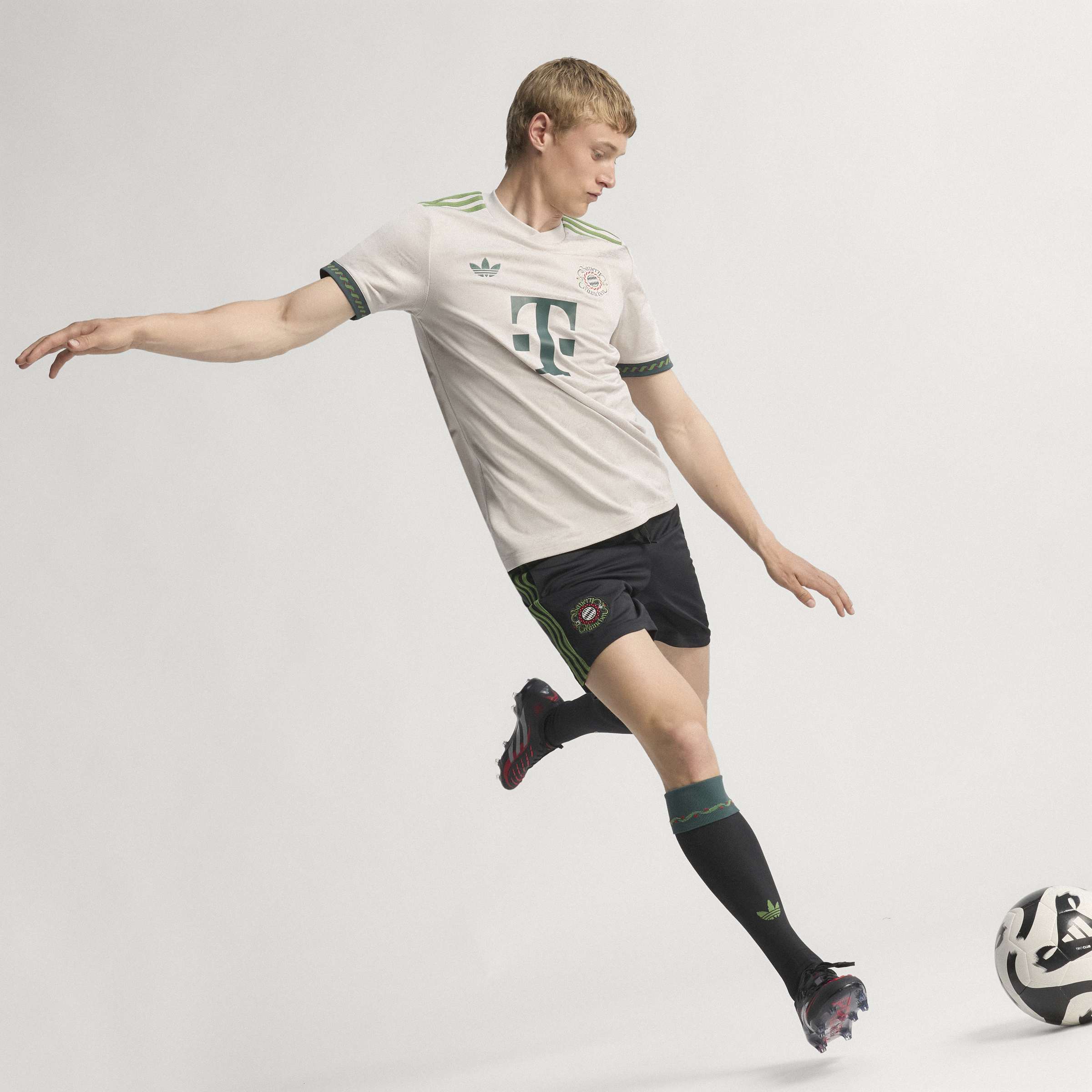 Bayern Munich Bundesliga Adidas Maillot réplique Wiesn 2025/26 beige pour homme