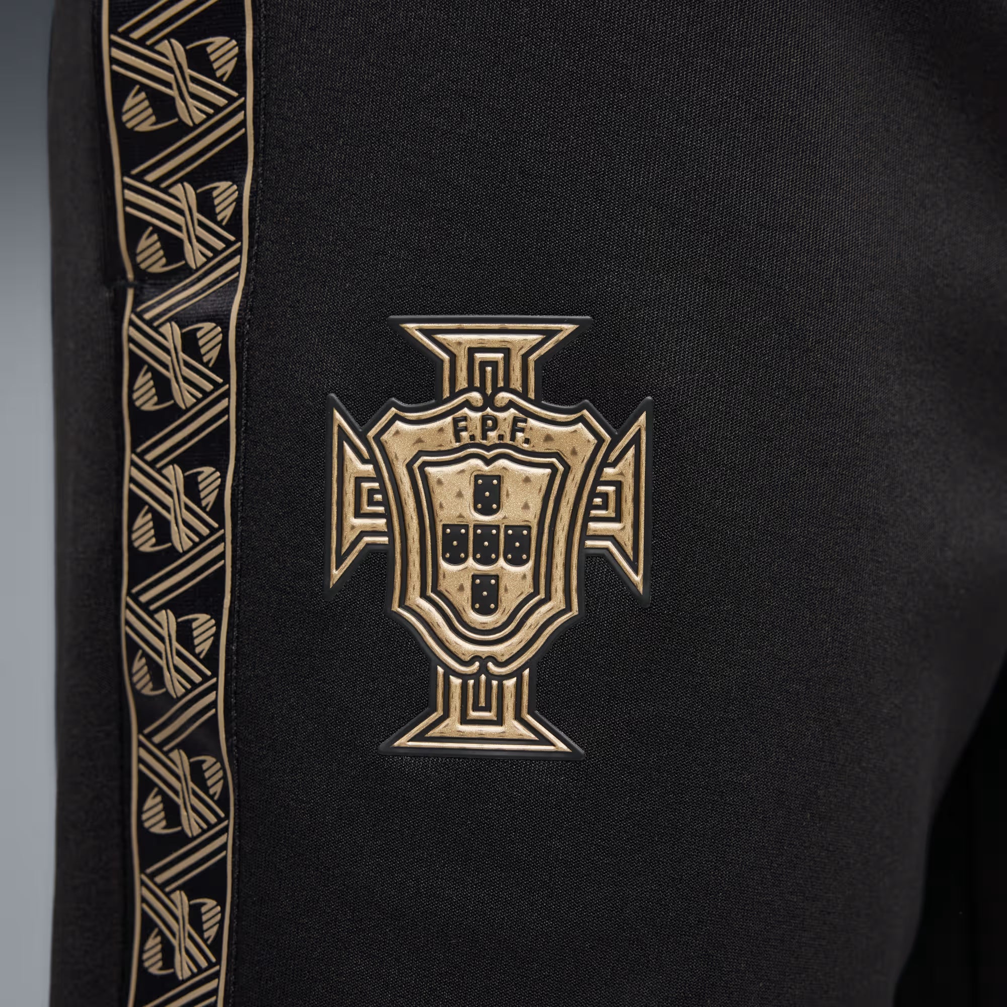 Portugal National Team FIFA Puma Men's Black 2025/26 Special Edition Eusébio King Pre-match Pants