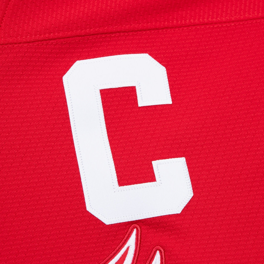 Steve Yzerman Detroit Red Wings NHL Mitchell & Ness Men's Red 1996 Power Play Authentic Jersey