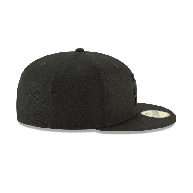 Los Angeles Dodgers MLB New Era Noir sur noir 59Fifty Casquette ajustée basique pour hommes
