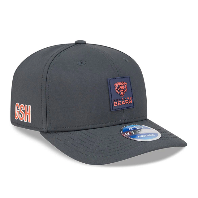 Chicago Bears NFL New Era Men's Charcoal 9Seventy 2025 Sideline Stretch Snapback