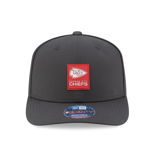 Kansas City Chiefs NFL New Era Men's Charcoal 9Seventy 2025 Sideline Stretch Snapback