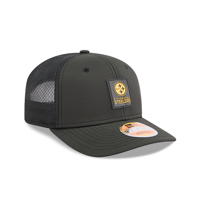 Pittsburgh Steelers NFL New Era Men's Charcoal 9Seventy 2025 Sideline Hot Weather Trucker Snapback
