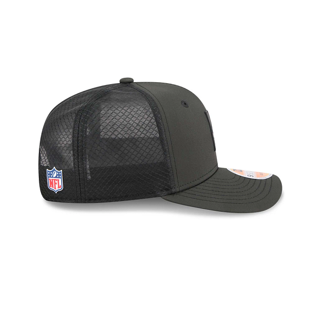 Philadelphia Eagles NFL New Era Men's Charcoal 9Seventy 2025 Sideline Hot Weather Trucker Snapback