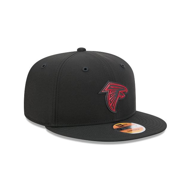 Atlanta Falcons NFL New Era Men's Black 9Fifty 2026 Sideline Snapback Hat