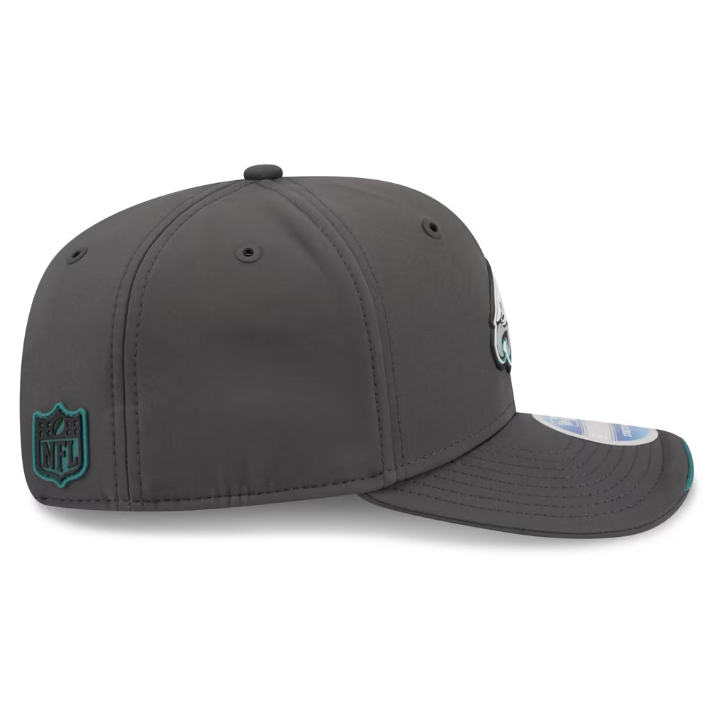 Philadelphia Eagles NFL New Era Men's Charcoal 9Seventy 2026 Sideline Cold Weather Stretch Snapback
