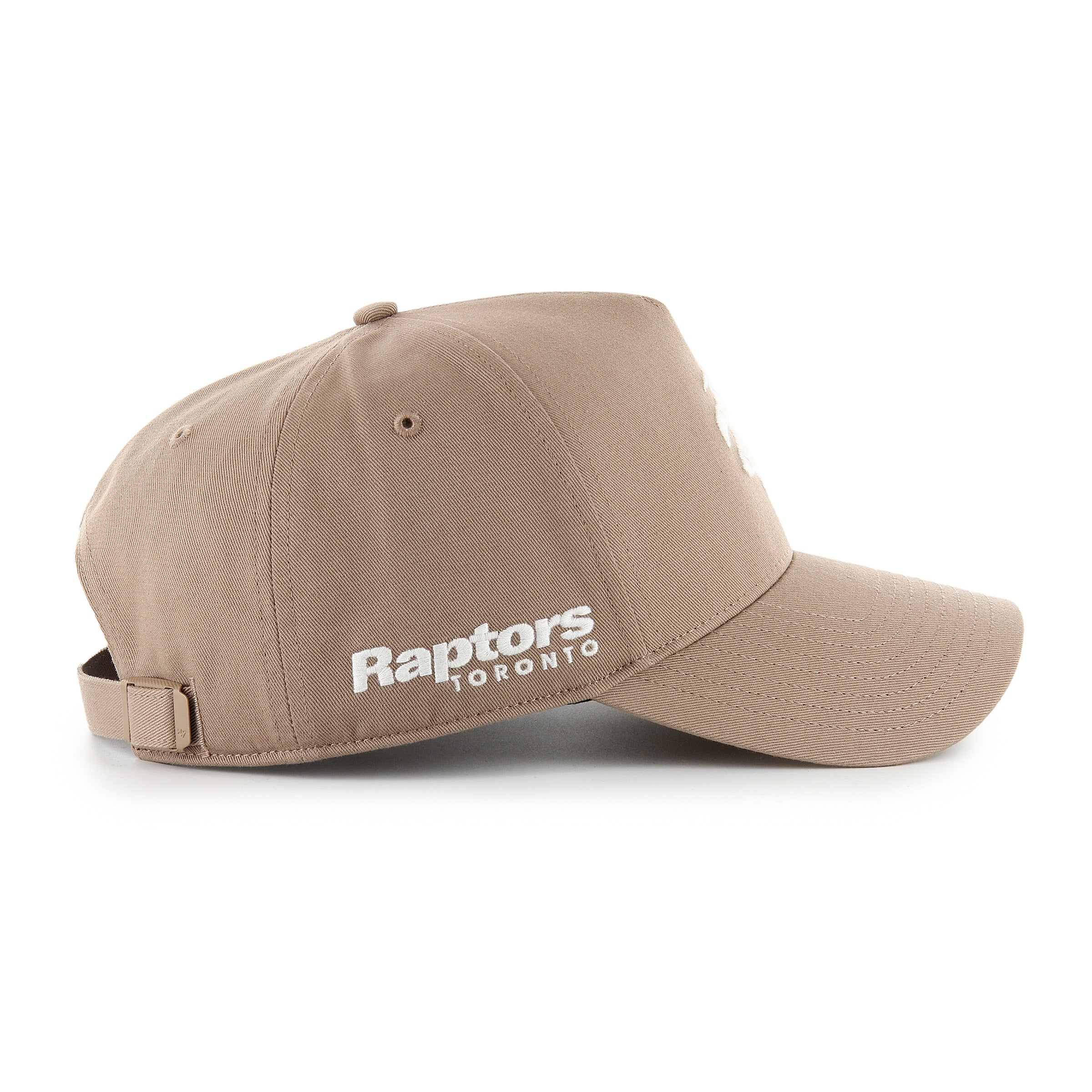 Casquette réglable Toronto Raptors NBA 47 Brand pour homme, couleur sable, modèle Offside Hitch.