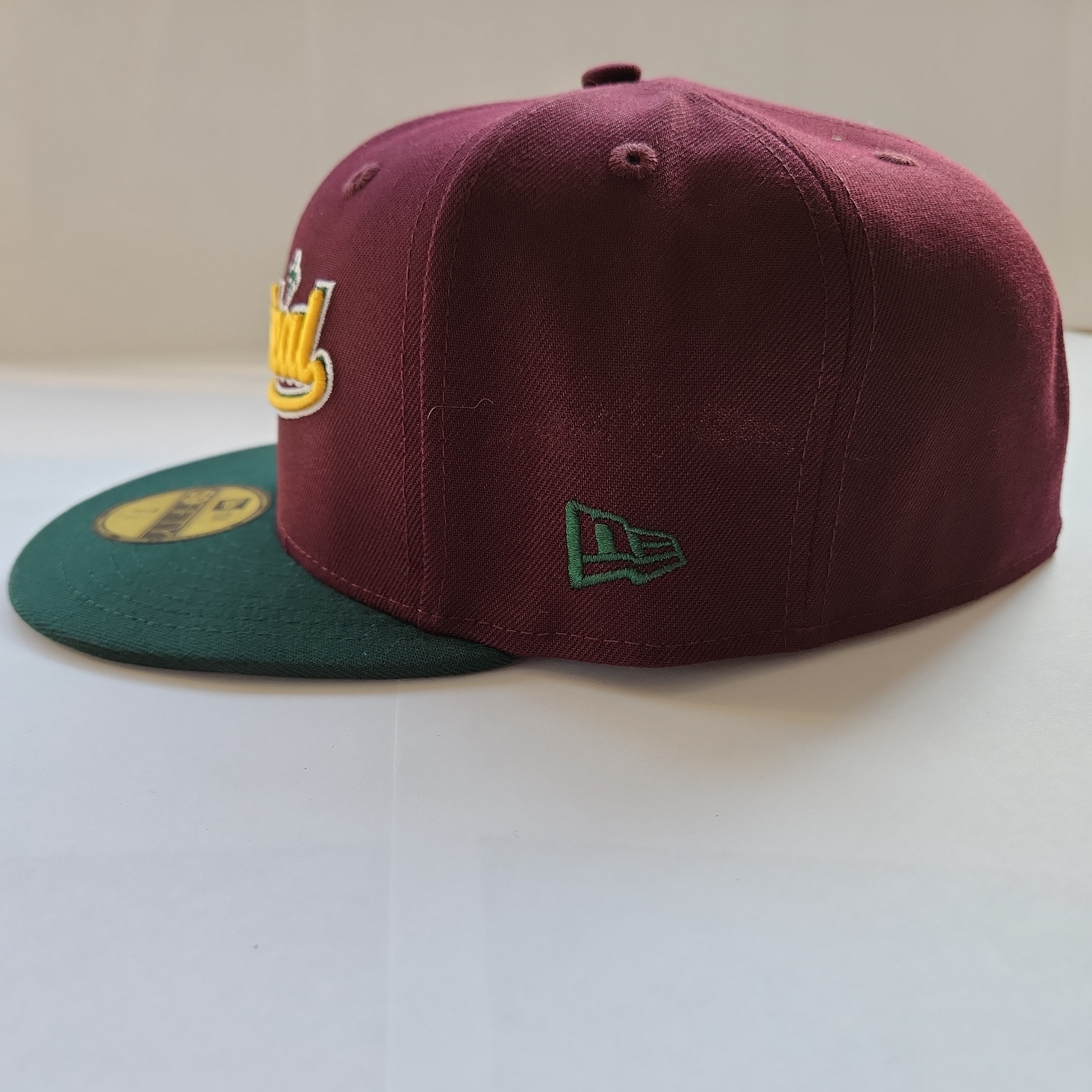 Montreal Expos MLB New Era Men's Maroon/Green 59Fifty Olympic Stadium Patch Cooperstown Fitted Hat