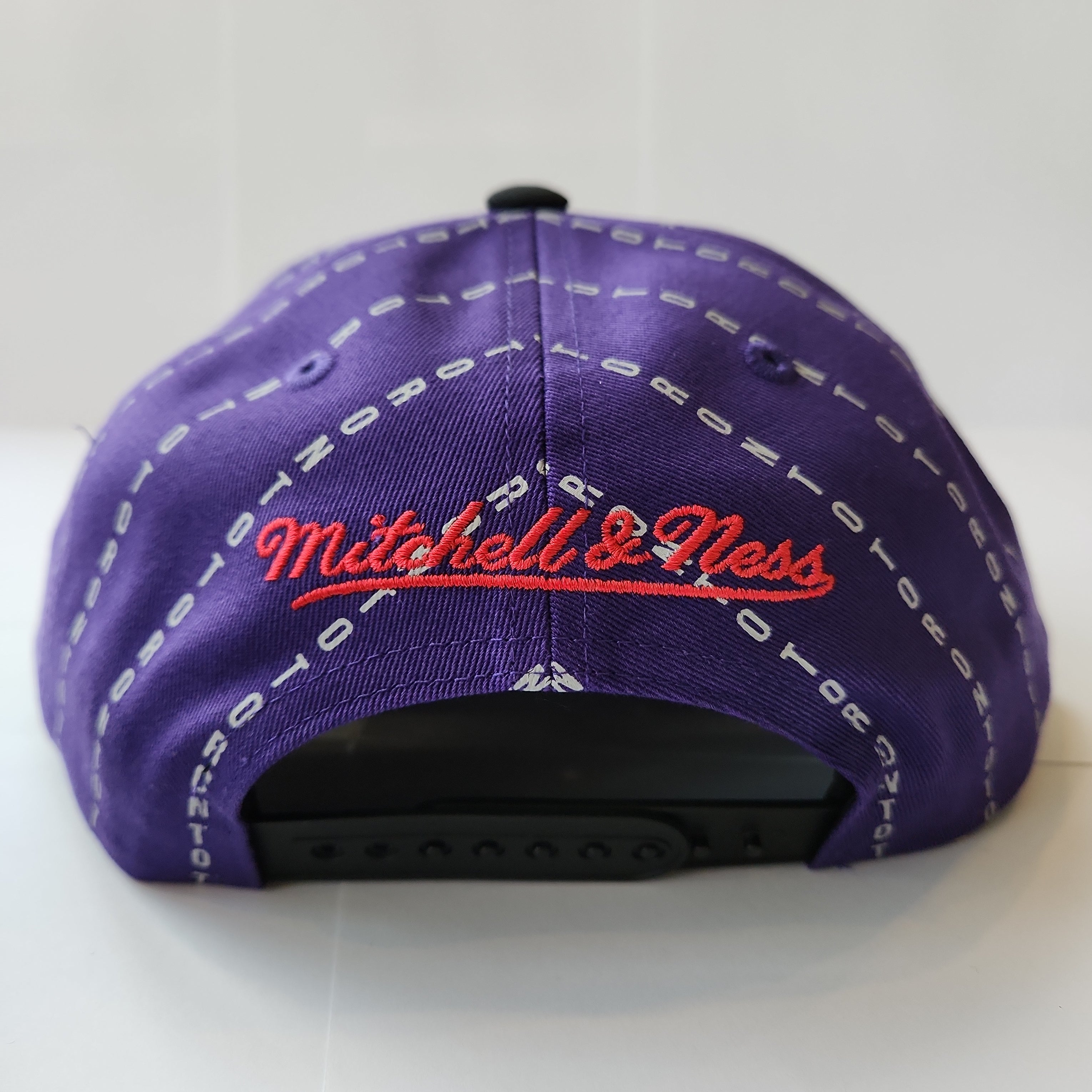 Toronto Raptors NBA Mitchell & Ness Snapback violet City à fines rayures pour hommes