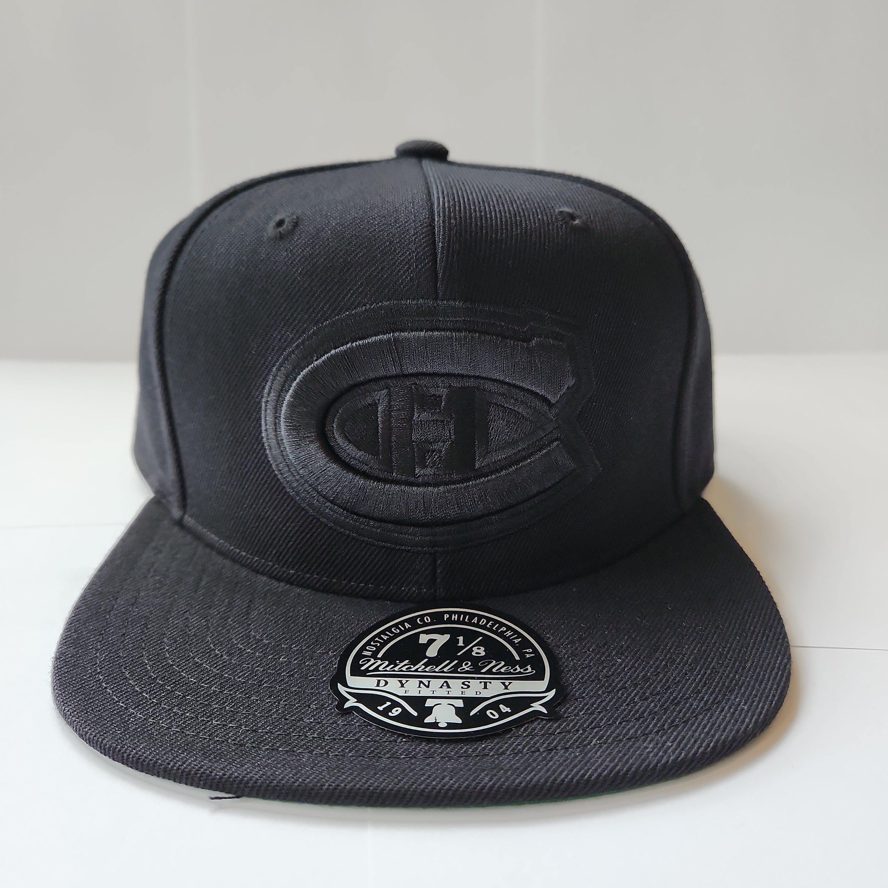 Casquette ajustée noire sur noir des Canadiens de Montréal NHL Mitchell & Ness pour hommes