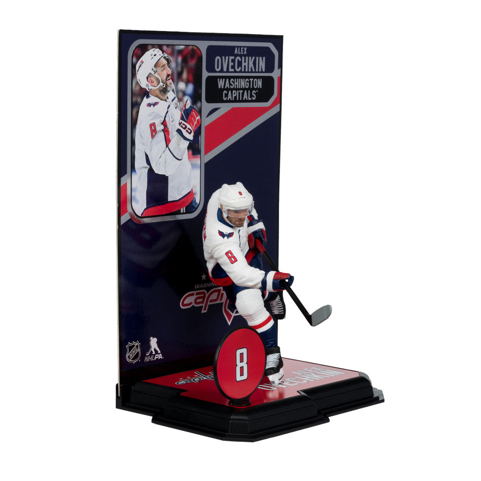 Figurine articulée de 18 cm d'Alexander Ovechkin des Capitals de Washington de la NHL, série Legacy, uniforme blanc, McFarlane Toys.
