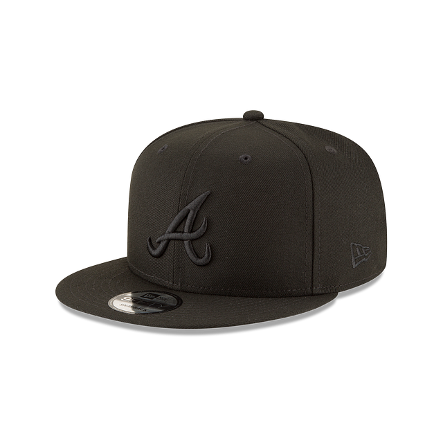 Atlanta Braves MLB New Era Men's Black on Black 9Fifty Basic Snapback