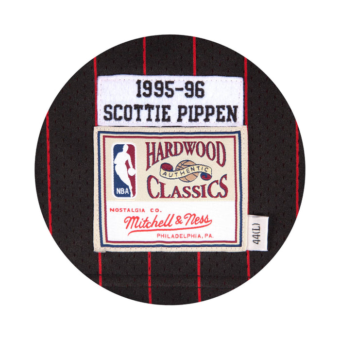 Scottie Pippen Chicago Bulls NBA Mitchell & Ness Men's Black 1995-96 Hardwood Classic Authentic Jersey