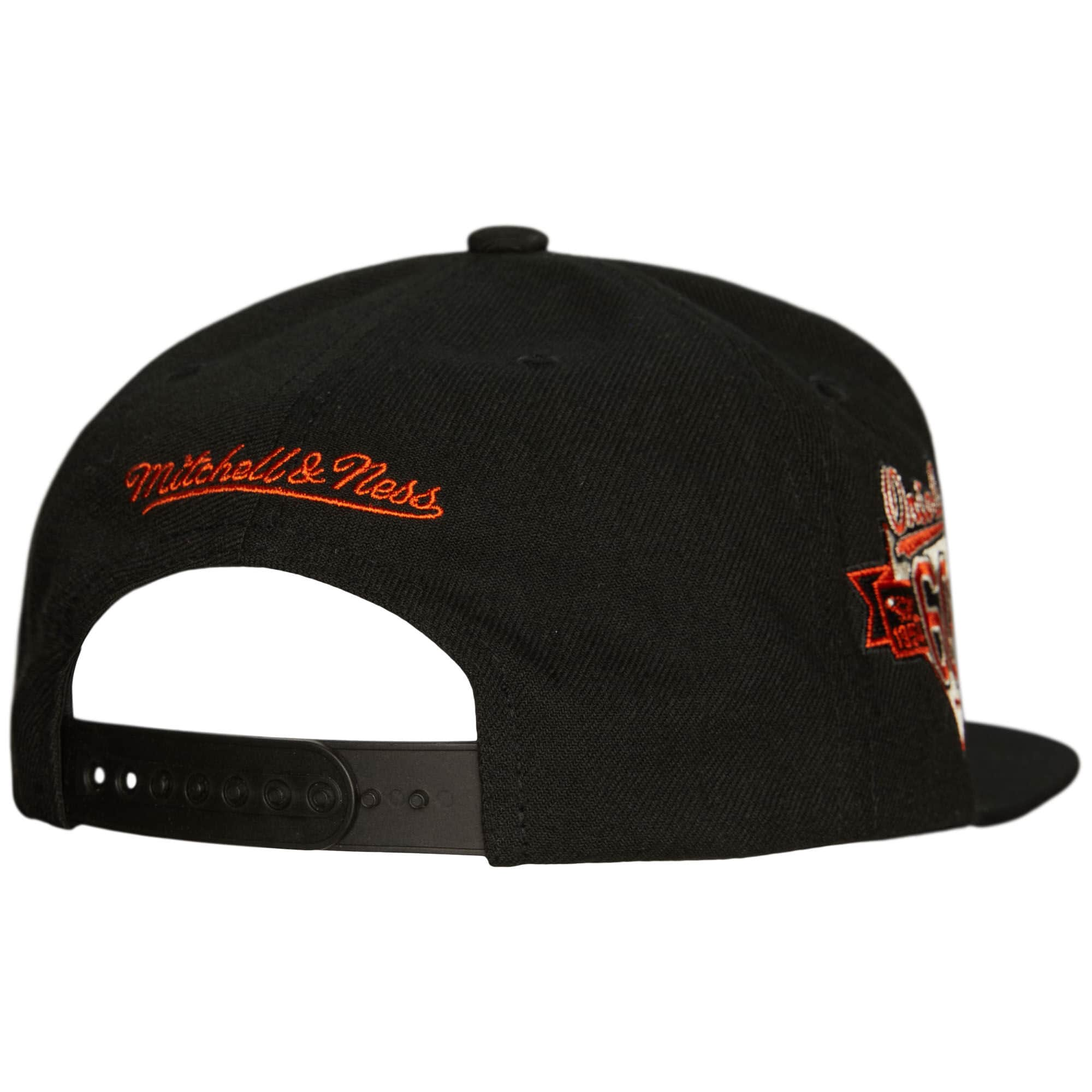 Baltimore Orioles MLB Mitchell & Ness Men's Black Team Classic Snapback