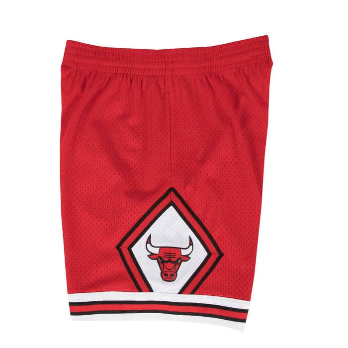 Chicago Bulls NBA Mitchell & Ness Men's Red 1997-98 Hardwood Classics Swingman Shorts
