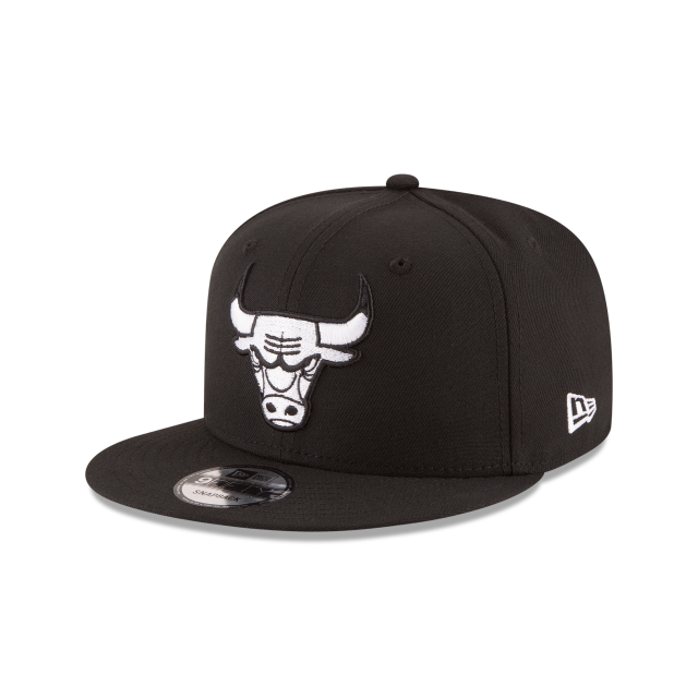 Chicago Bulls NBA New Era Men's Black/White 9Fifty Basic Snapback