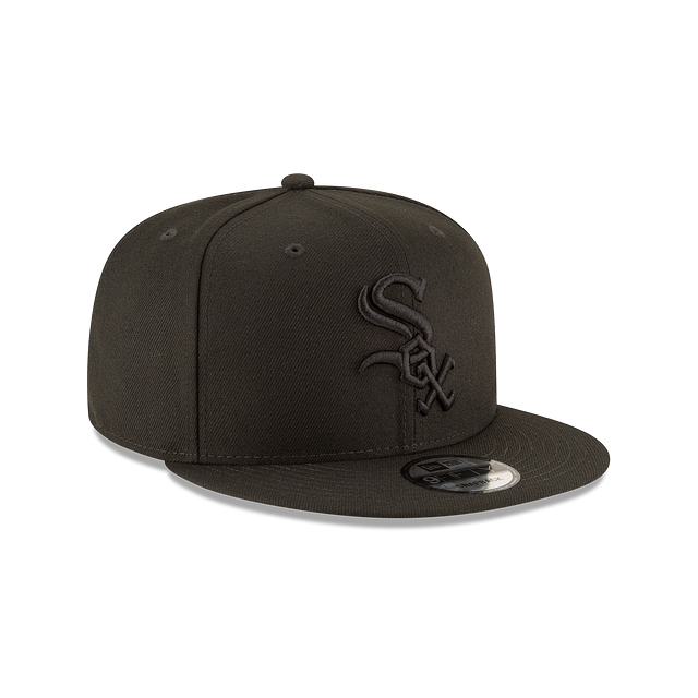 Chicago White Sox MLB New Era Men's Black on Black 9Fifty Basic Snapback