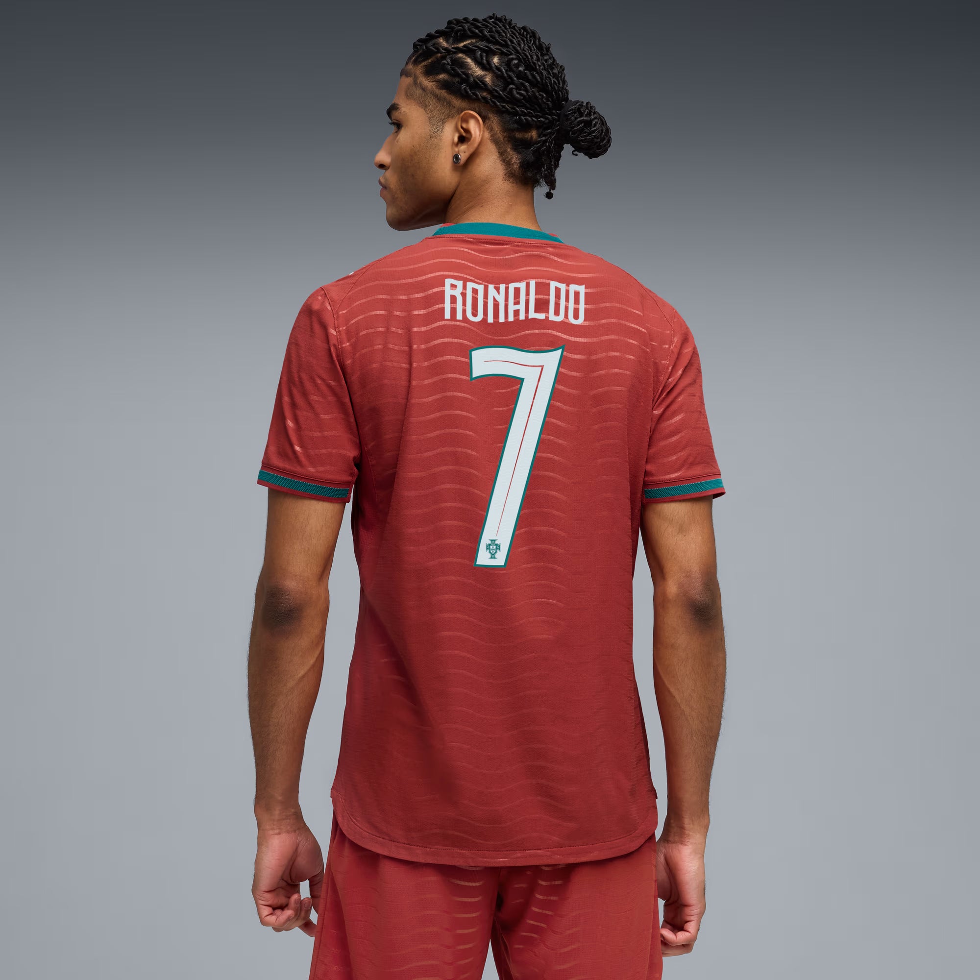 Maillot authentique rouge 2026/27 de l'équipe nationale du Portugal de Cristiano Ronaldo, FIFA Puma.