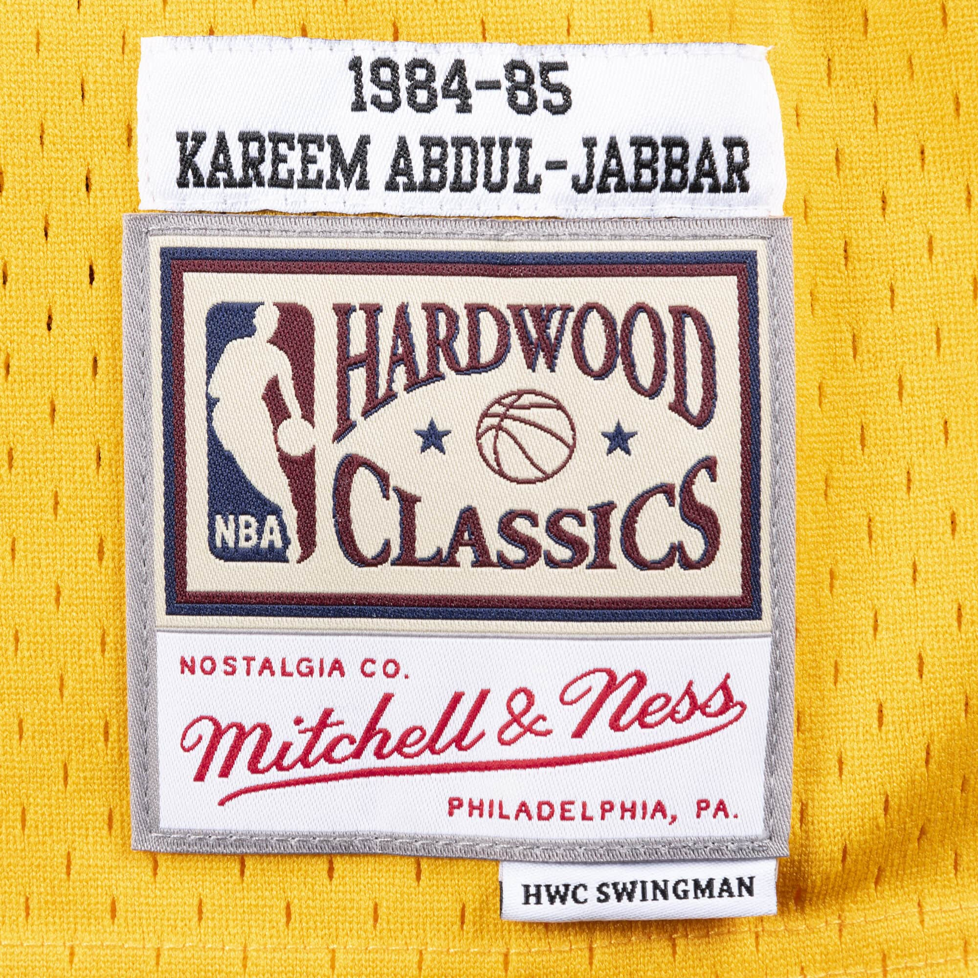 Kareem Abdul-Jabbar Los Angeles Lakers NBA Mitchell & Ness Homme Or 1984-85 Hardwood Classics Swingman Maillot