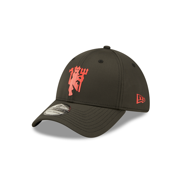 Manchester United FC EPL New Era Men's Black 39Thirty Quill Tech Stretch Fit Hat