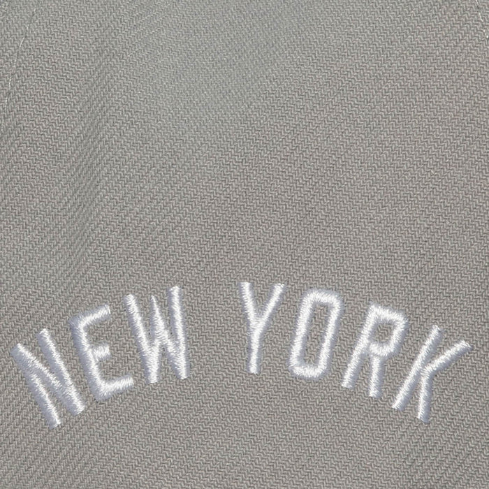 New York Yankees MLB Mitchell & Ness Men's Grey Cooperstown Snapback
