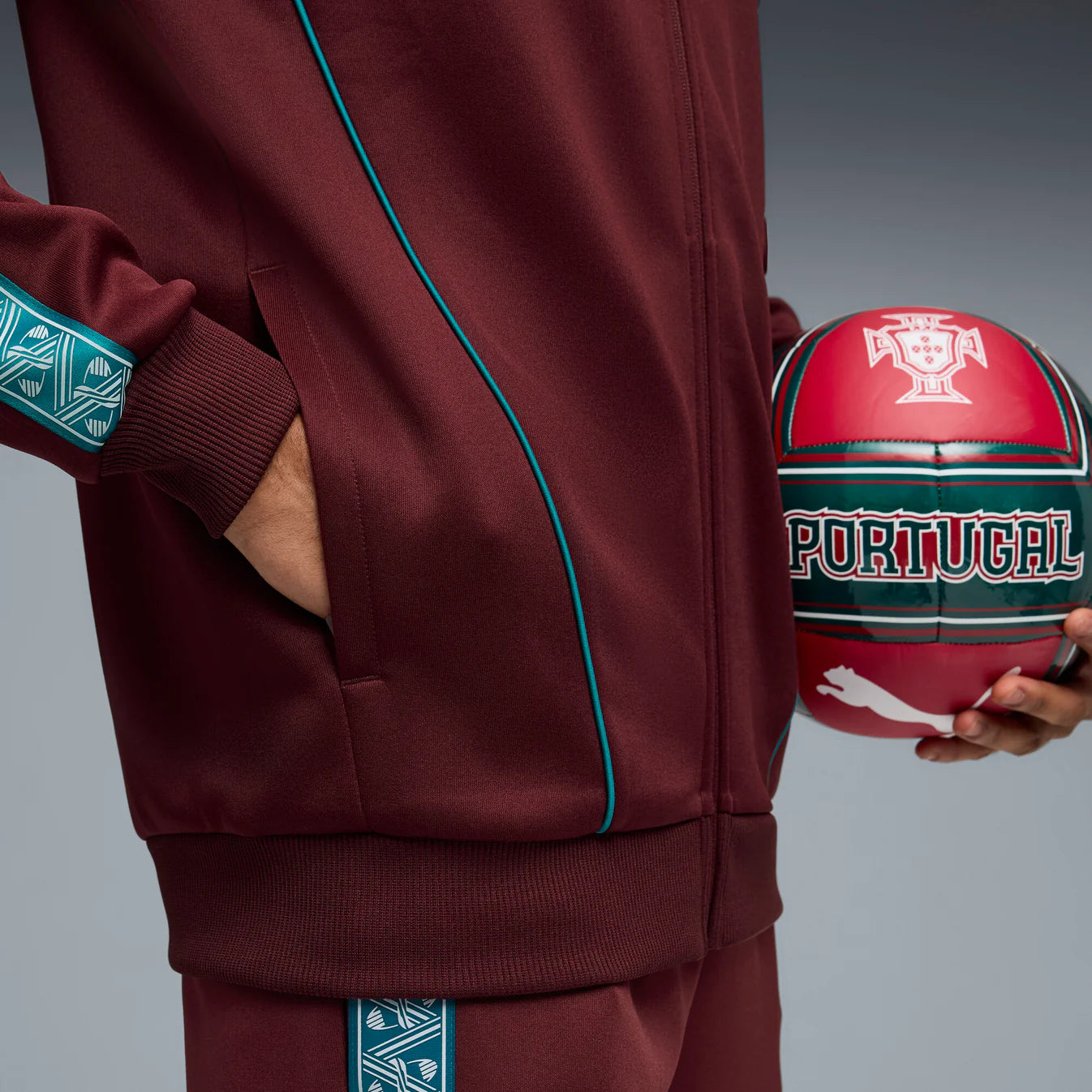 Veste d'hymne homme Puma FIFA Portugal couleur bordeaux 2026 King