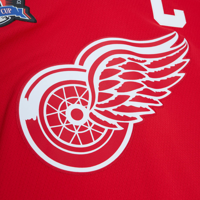 Steve Yzerman Detroit Red Wings NHL Mitchell & Ness Men's Red 1996 Blue Line Authentic Jersey