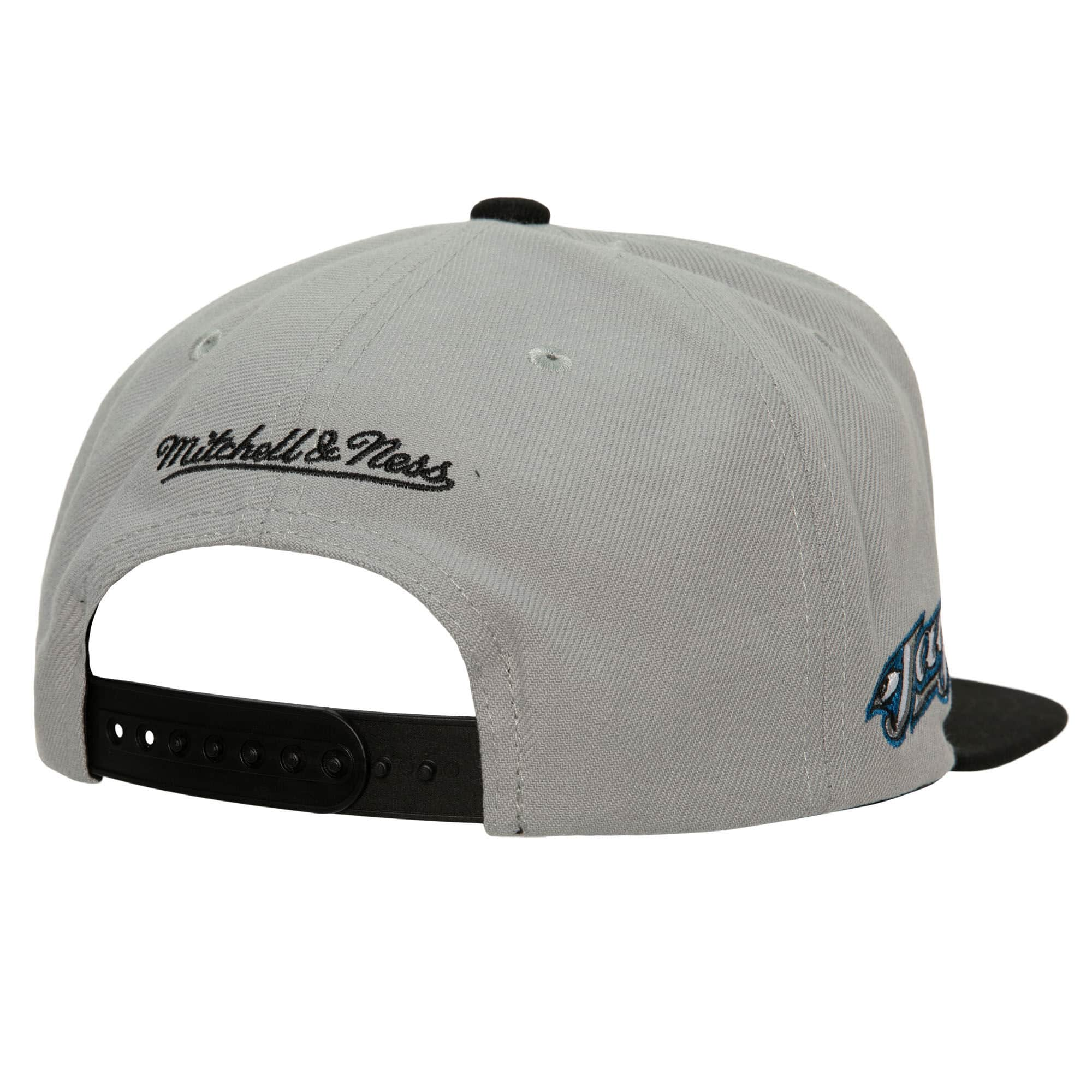 Toronto Blue Jays MLB Mitchell & Ness Men's Grey Cooperstown Snapback