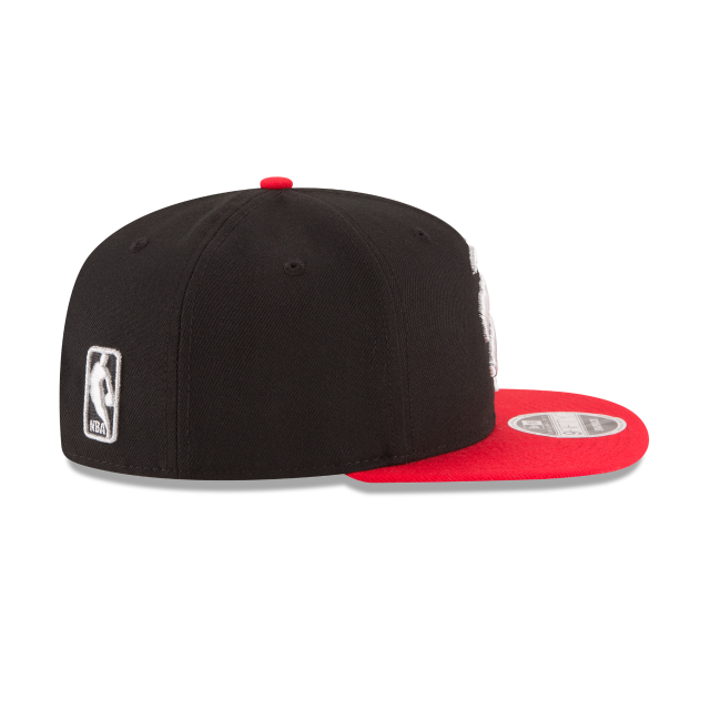 Toronto Raptors NBA New Era Men's Black/Red 9Fifty Two Tone Snapback