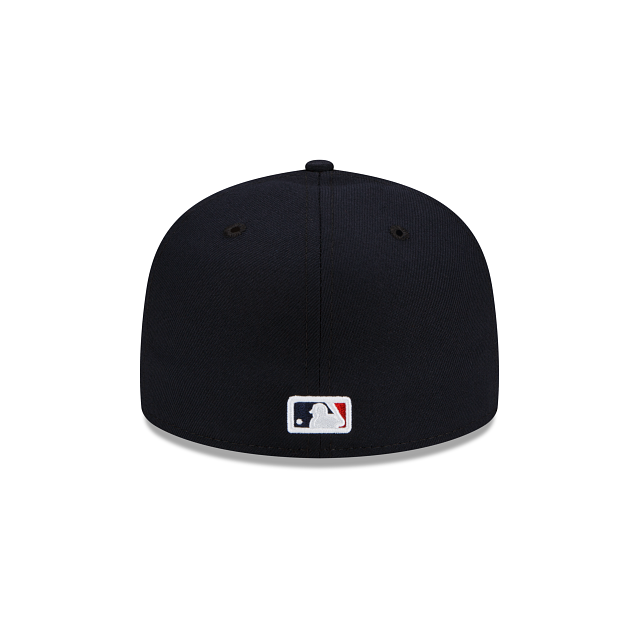 Cleveland Guardians MLB New Era Casquette ajustée bleu marine 59Fifty Authentic Collection Road pour hommes 