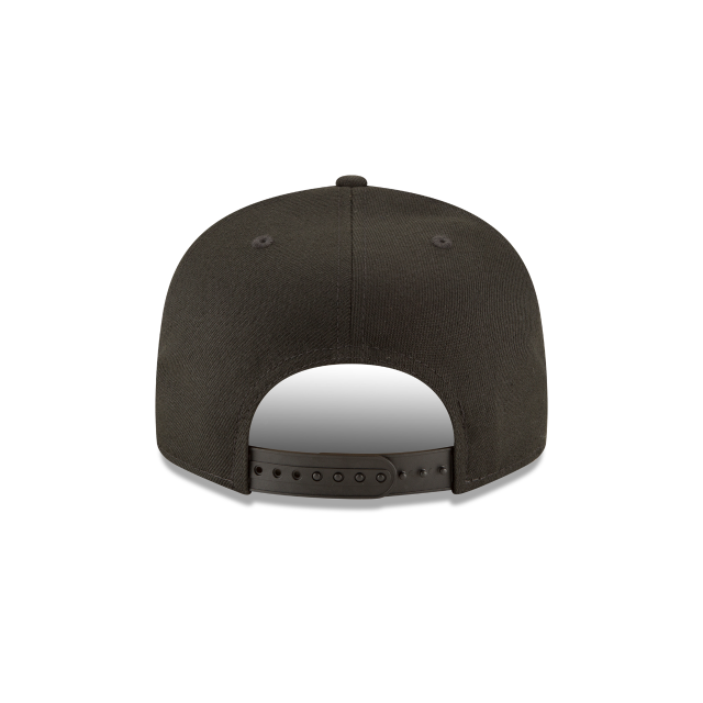 Chicago Cubs MLB New Era pour hommes, noir sur noir 9Fifty Snapback