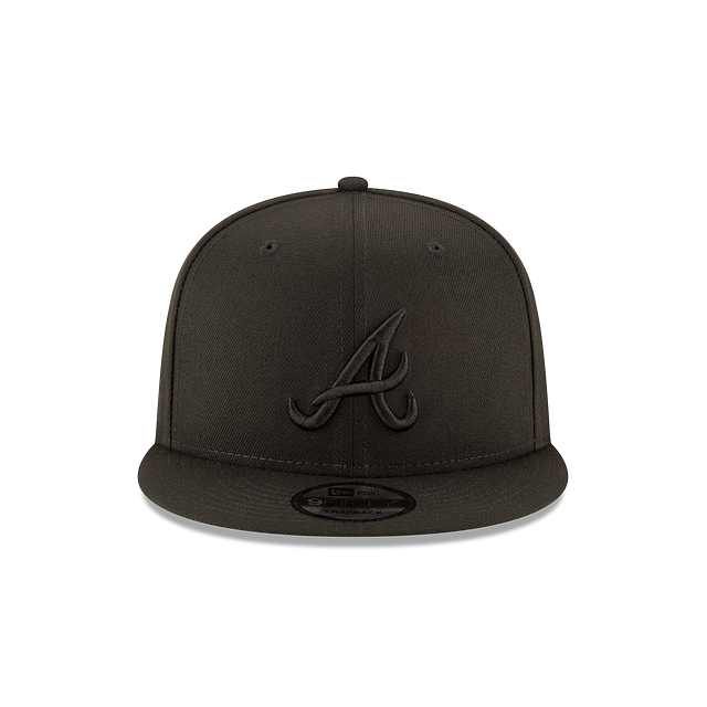 Casquette Snapback basique 9Fifty noire sur noire pour homme de la MLB Atlanta Braves de New Era