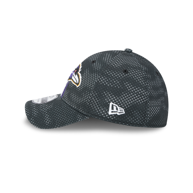 Casquette extensible noire 39Thirty 2024 Sideline pour homme des Baltimore Ravens NFL New Era