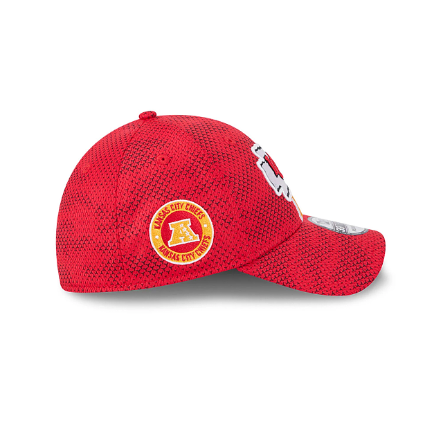 Kansas City Chiefs NFL New Era Men's Red 39Thirty 2024 Sideline Stretch Fit Hat