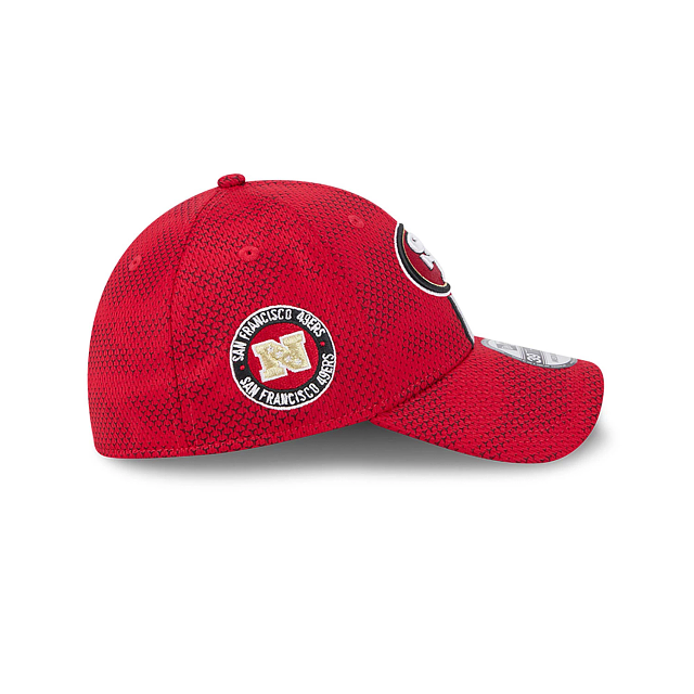 Casquette extensible rouge 39Thirty 2024 Sideline pour homme des 49ers de San Francisco NFL New Era