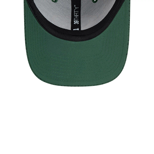 Green Bay Packers NFL New Era Men's Green 39Thirty 2024 Sideline Stretch Fit Hat