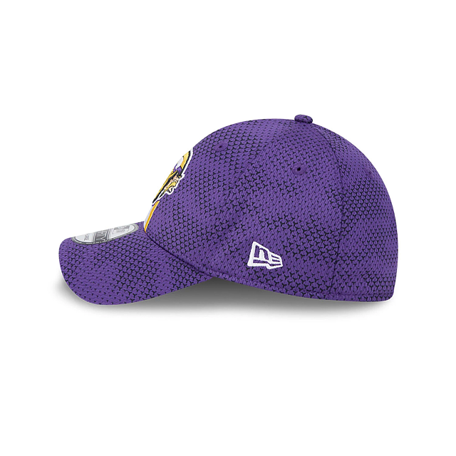 Minnesota Vikings NFL New Era Men's Purple  39Thirty 2024 Sideline Stretch Fit Hat