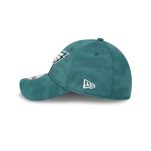 Philadelphia Eagles NFL New Era Men's Green 39Thirty 2024 Sideline Stretch Fit Hat