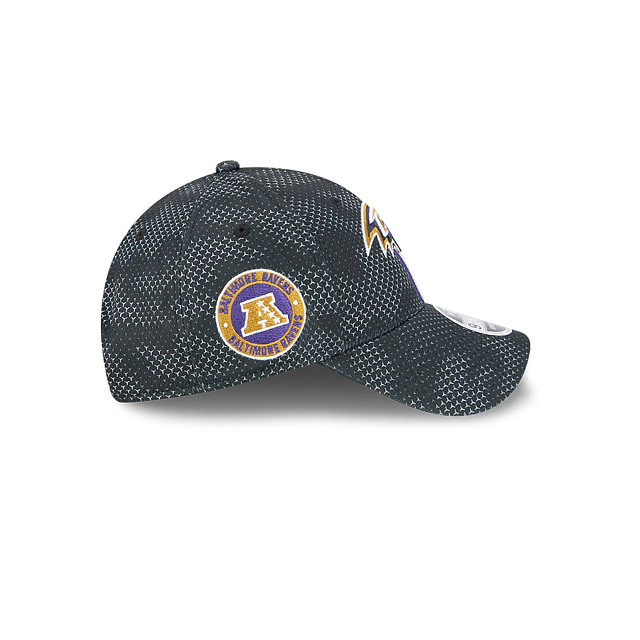 Casquette à pression extensible Sideline 9Forty 2024 noire pour homme des Baltimore Ravens NFL New Era