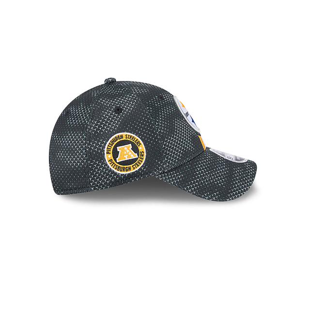 Pittsburgh Steelers NFL New Era Men's Black 9Forty 2024 Sideline Stretch Snapback Hat