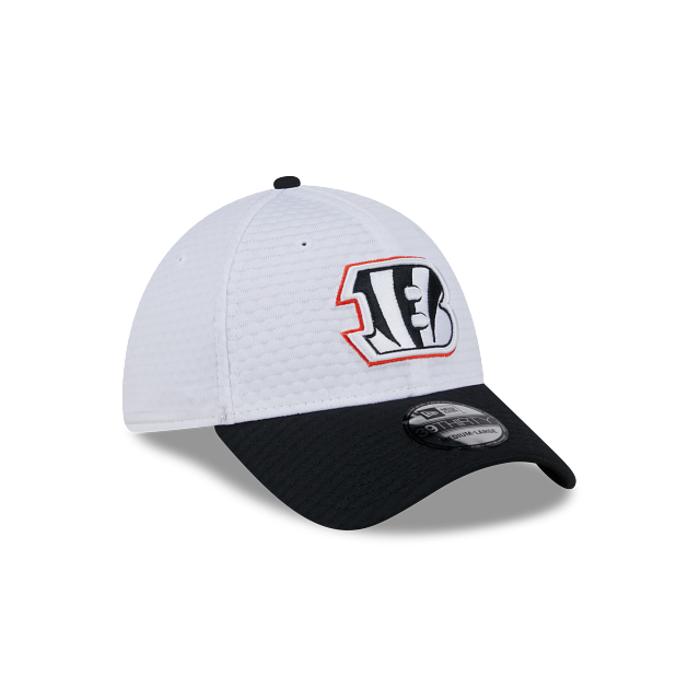 Cincinnati Bengals NFL New Era Men's White/ Black 39Thirty 2024 Training Stretch Fit Hat