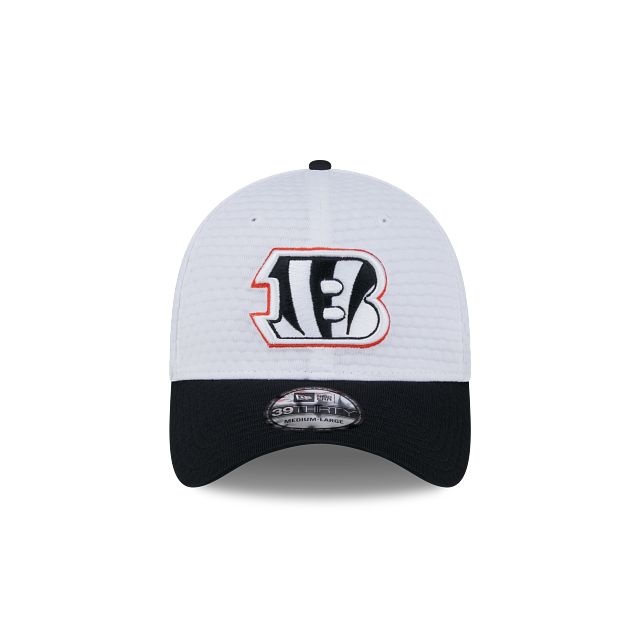 Cincinnati Bengals NFL New Era Men's White/ Black 39Thirty 2024 Training Stretch Fit Hat