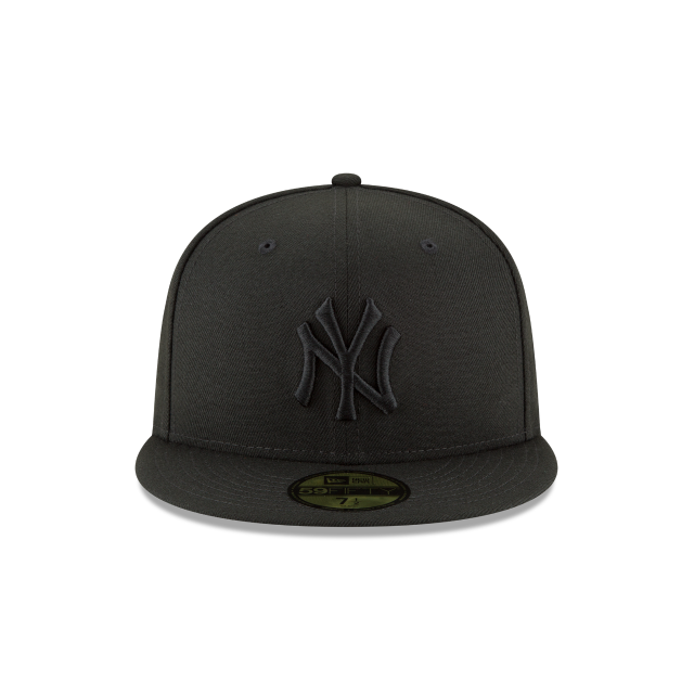 New York Yankees MLB New Era Men's Black on Black 59Fifty Basic Fitted Hat