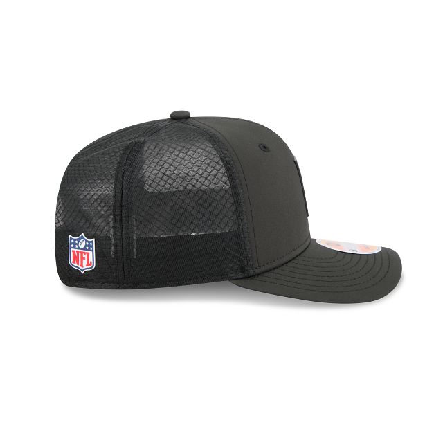Baltimore Ravens NFL New Era Men's Black 9Seventy 2025 Sideline Hot Weather Trucker Snapback